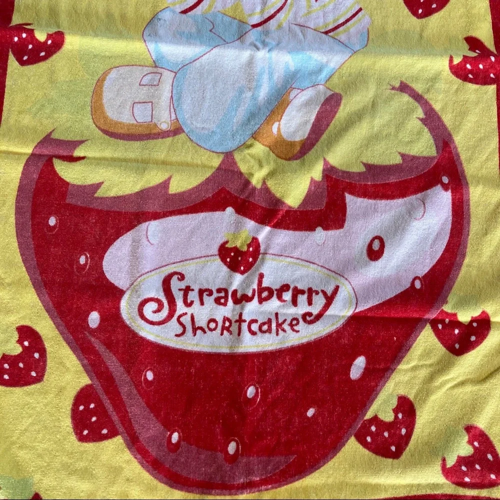 Vintage 80s strawberry